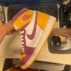 Jordan 1 brotherhood size 9.5